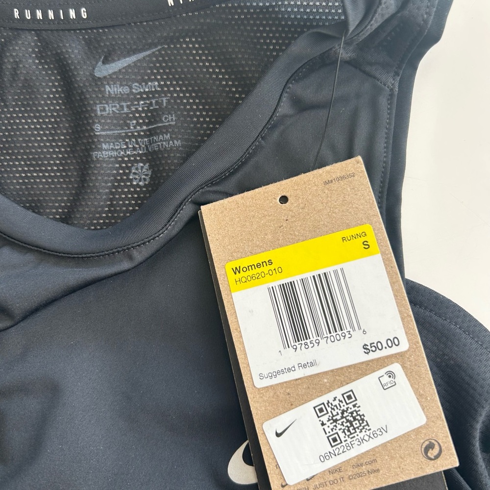 Nike Women's Black Sleeveless Training Tank - Picture 5 of 5